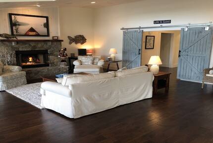 Tranquil Mountain Lake Home with Breathtaking Views - Hiawassee, Georgia