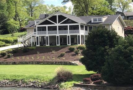 Tranquil Mountain Lake Home with Breathtaking Views - Hiawassee, Georgia