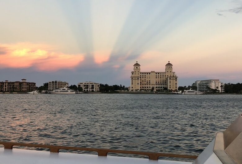 Kingfisher Luxury Yacht 50' Huckins Corinthian - 3 Day - 2 Night Weekend East Coast Cruise - Sag Harbor, New York