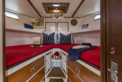 Kingfisher Luxury Yacht 50' Huckins Corinthian - 3 Day - 2 Night Weekend East Coast Cruise - Sag Harbor, New York