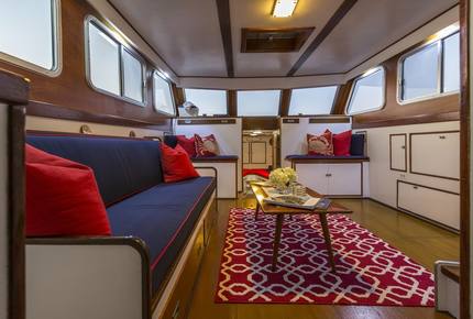 Kingfisher Luxury Yacht 50' Huckins Corinthian - 3 Day - 2 Night Weekend East Coast Cruise - Sag Harbor, New York