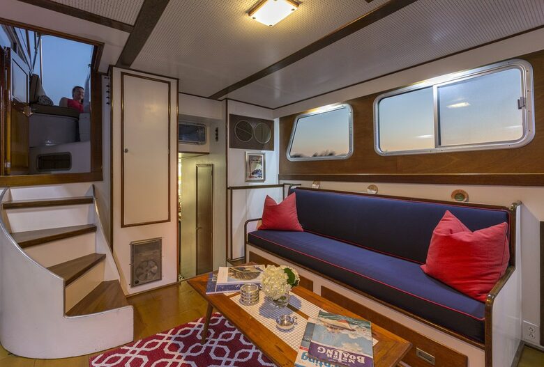 Kingfisher Luxury Yacht 50' Huckins Corinthian - 3 Day - 2 Night Weekend East Coast Cruise - Sag Harbor, New York