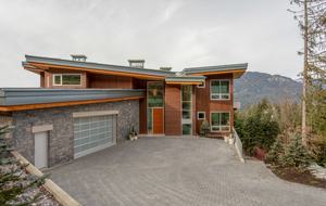 Trail's End - Ski-In/Ski-Out (R) - Whistler, Canada