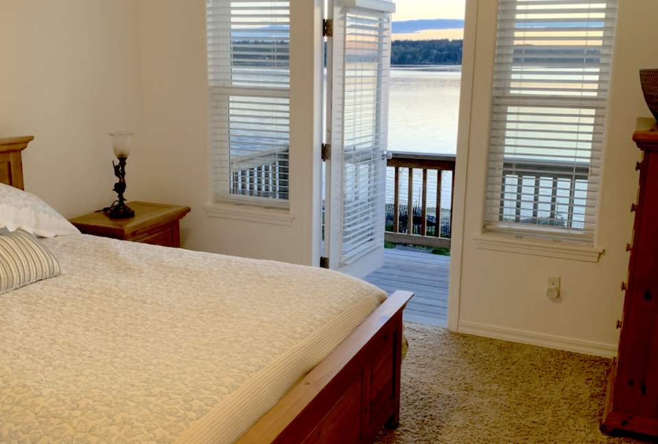 Waterfront Sunset Home in Birch Bay - Blaine, Washington