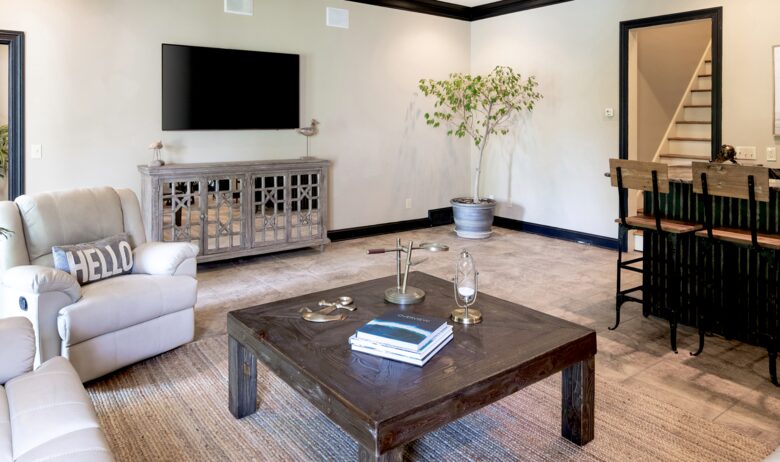 Pickwick Lakefront Luxury - Savannah, Tennessee