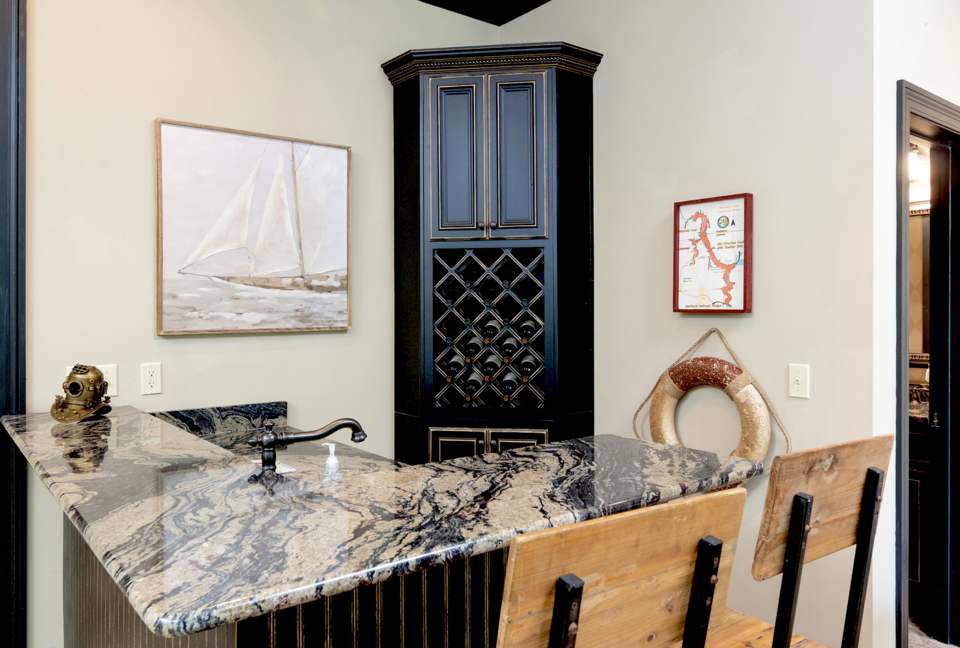 Pickwick Lakefront Luxury - Savannah, Tennessee