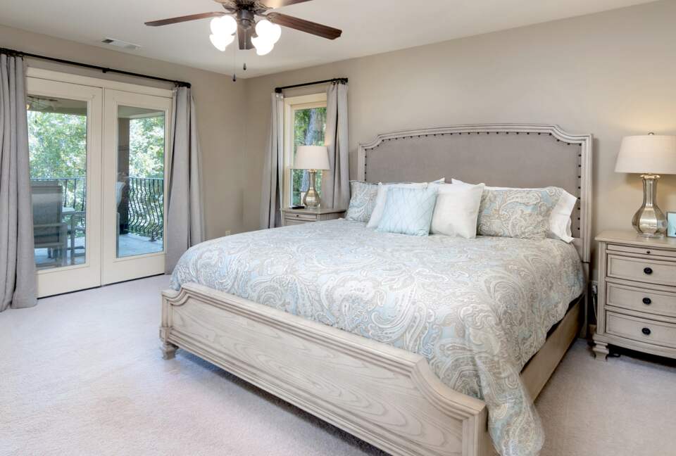 Pickwick Lakefront Luxury - Savannah, Tennessee