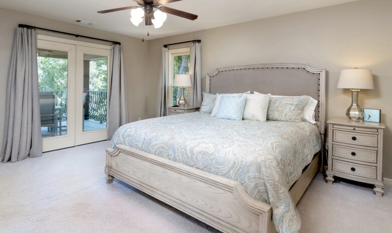 Pickwick Lakefront Luxury - Savannah, Tennessee