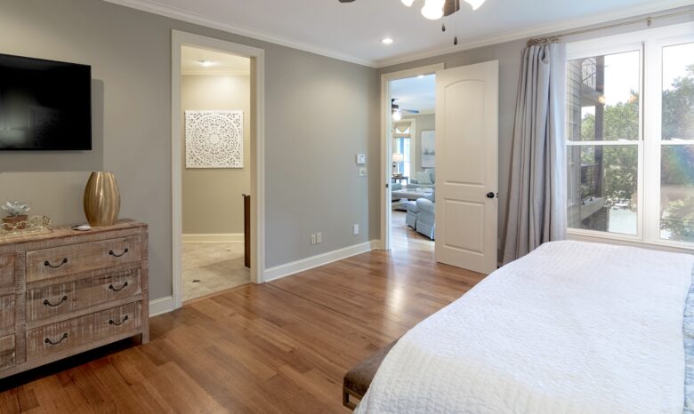 Pickwick Lakefront Luxury - Savannah, Tennessee