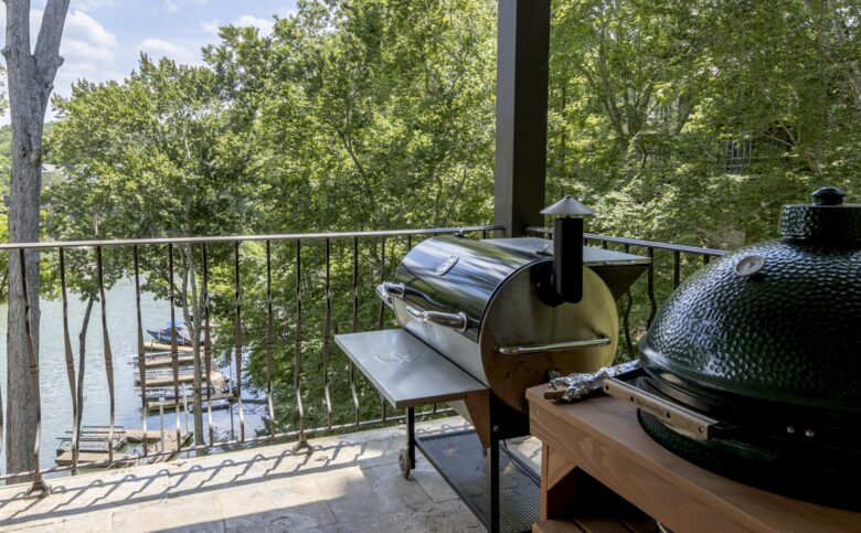 Pickwick Lakefront Luxury - Savannah, Tennessee