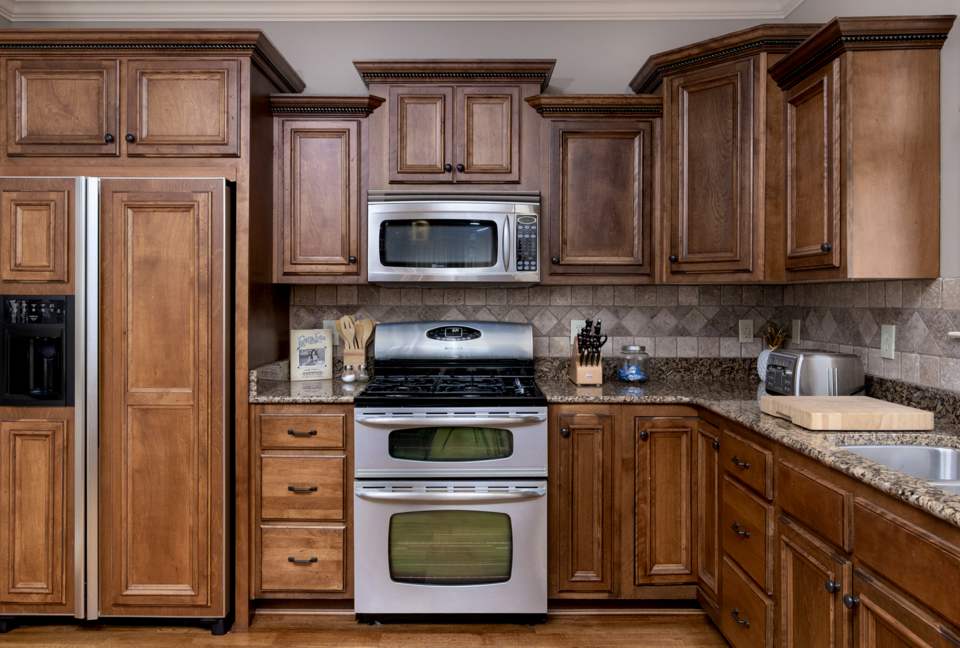 Pickwick Lakefront Luxury - Savannah, Tennessee