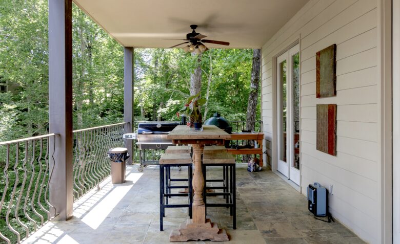 Pickwick Lakefront Luxury - Savannah, Tennessee