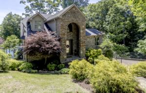 Pickwick Lakefront Luxury - Savannah, Tennessee