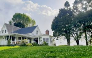 Hololio House - Historic Homestead at Clevedon Polo Club - Auckland, New Zealand