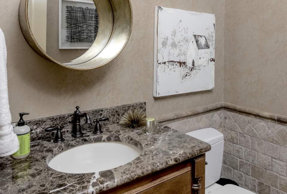 Pickwick Lakefront Luxury - Savannah, Tennessee