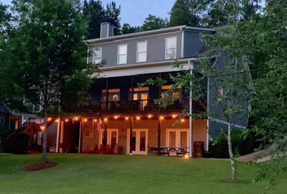 Lake Martin Luxury - Dadeville, Alabama