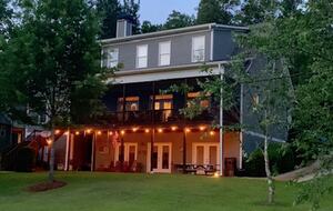 Lake Martin Luxury - Dadeville, Alabama