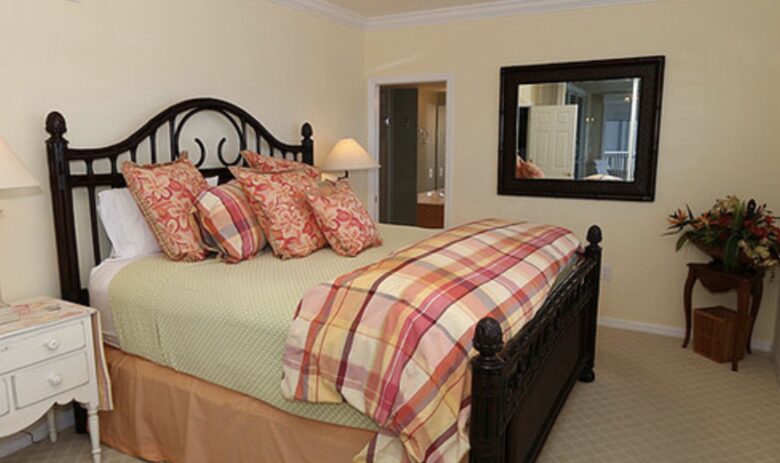 Sea Chase Luxury Vanderbilt Beachfront - Naples, Florida