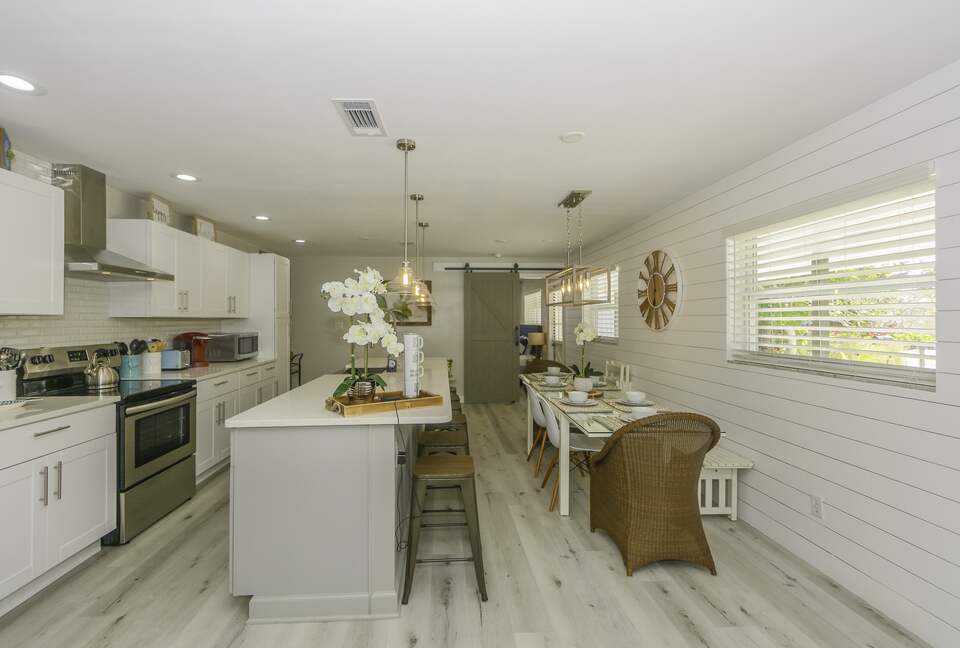 Sea Shell Beach Cottage - Indian Rocks Beach, Florida