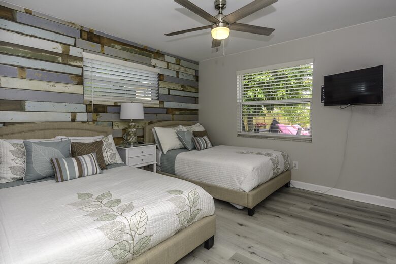 Sea Shell Beach Cottage - Indian Rocks Beach, Florida