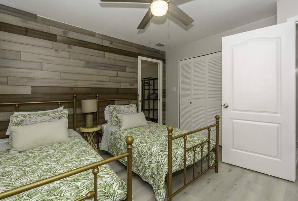 Sea Shell Beach Cottage - Indian Rocks Beach, Florida