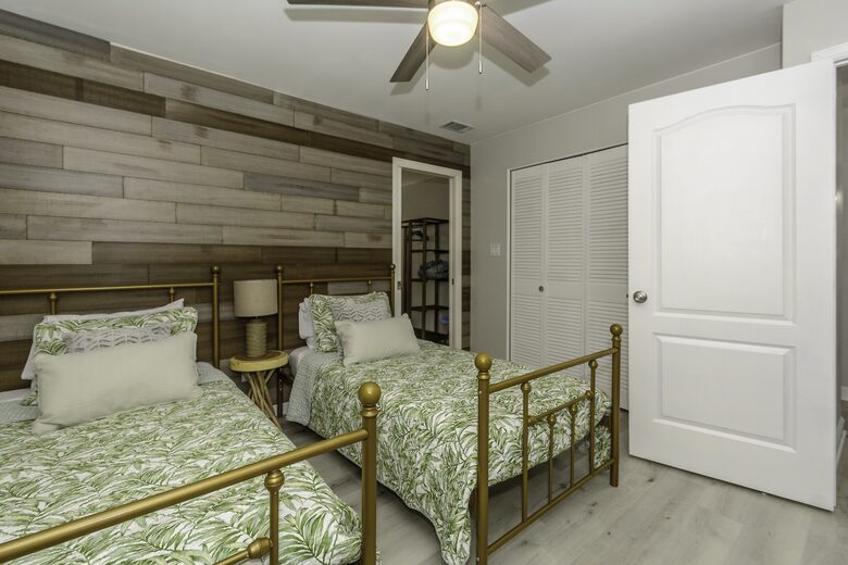 Sea Shell Beach Cottage - Indian Rocks Beach, Florida