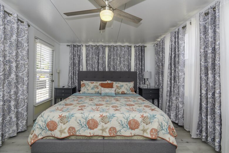 Sea Shell Beach Cottage - Indian Rocks Beach, Florida