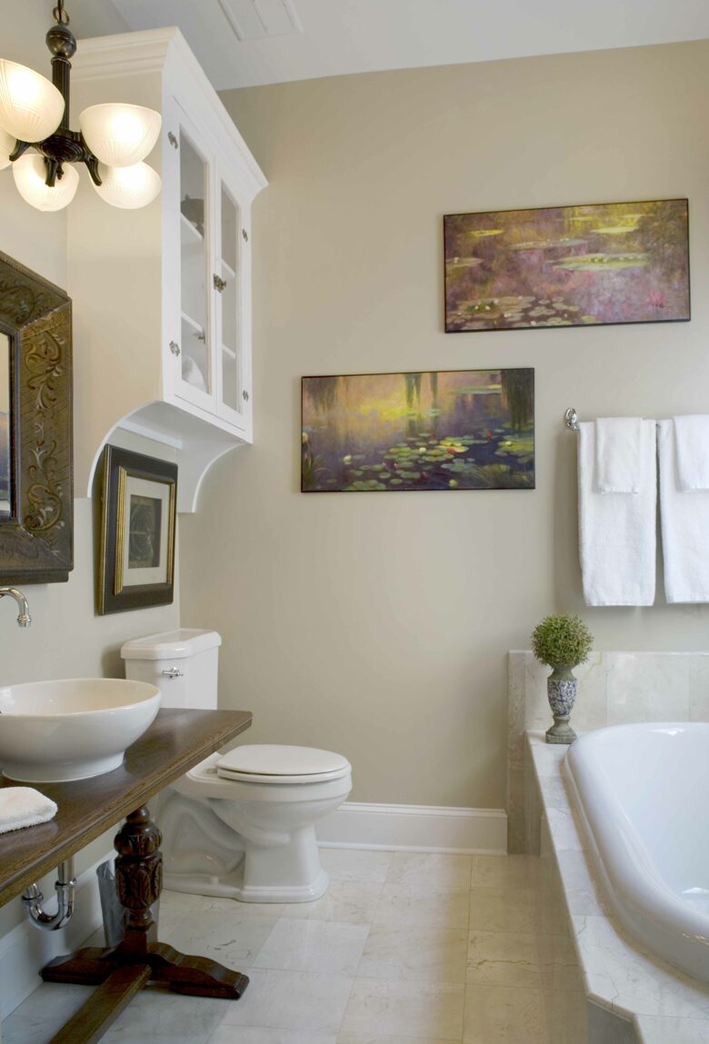 Wedding Cake Mansion Carriage House - Savannah, Georgia