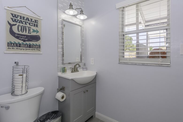 Sea Shell Beach Cottage - Indian Rocks Beach, Florida