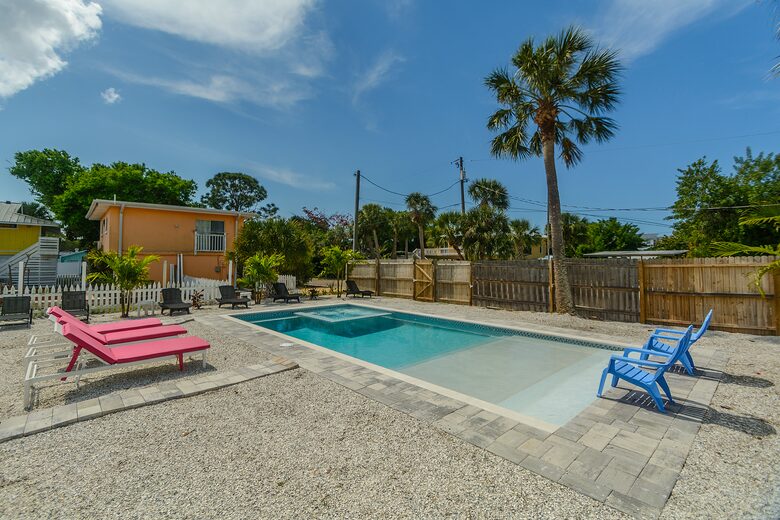 Sea Shell Beach Cottage - Indian Rocks Beach, Florida