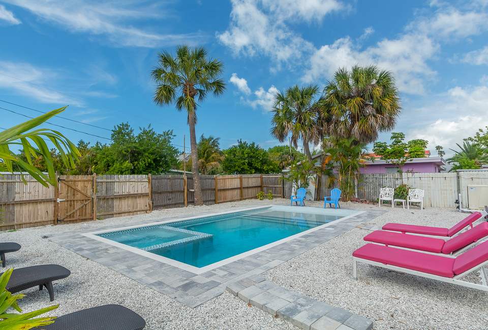 Sea Shell Beach Cottage - Indian Rocks Beach, Florida