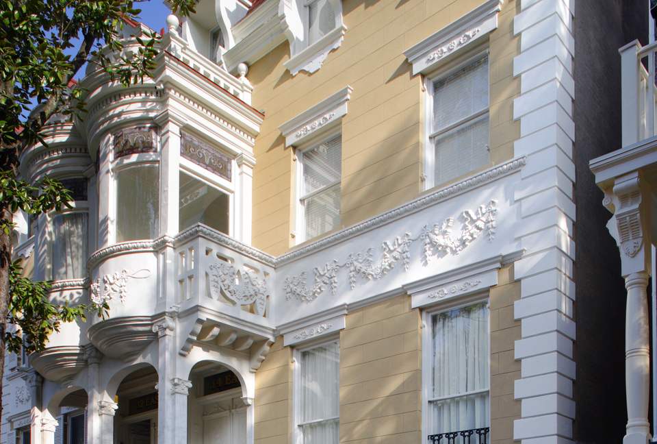 Wedding Cake Mansion Carriage House - Savannah, Georgia