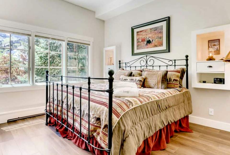 Borders Lodge Luxury Residence - Ski-In/Ski-Out - Avon, Colorado