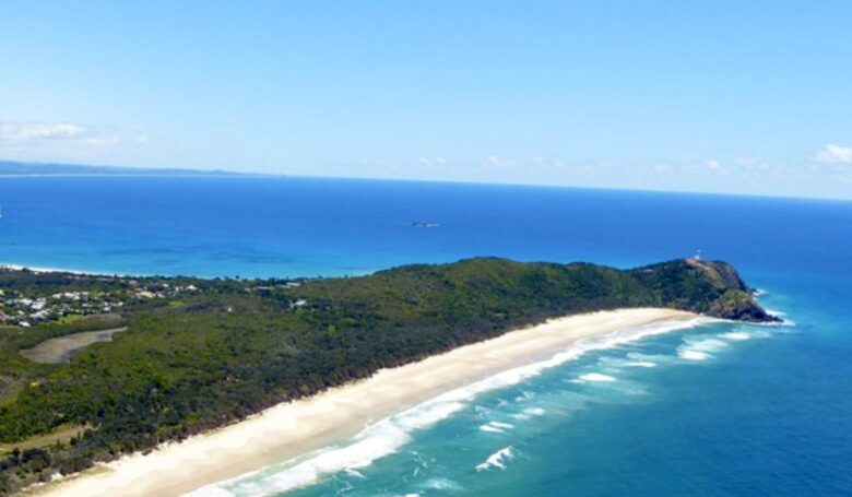 Tallow Beach - bush tracks to the house