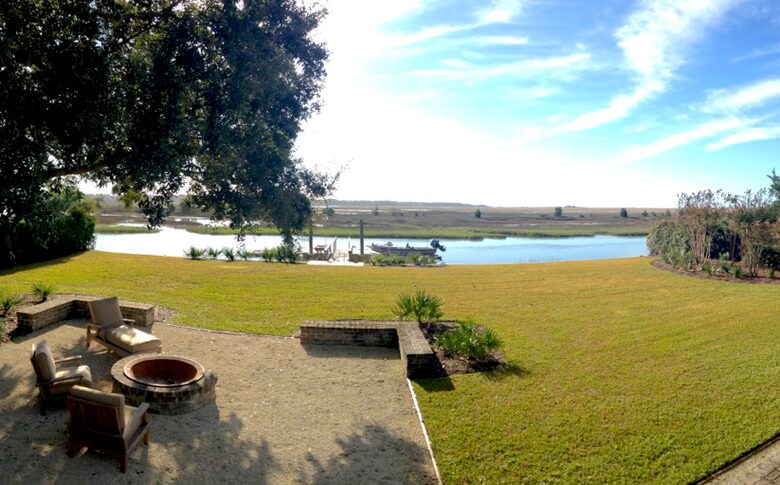 Beach Marsh View Creek Retreat - Georgetown, South Carolina