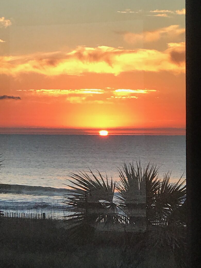 Beach Marsh View Creek Retreat - Georgetown, South Carolina