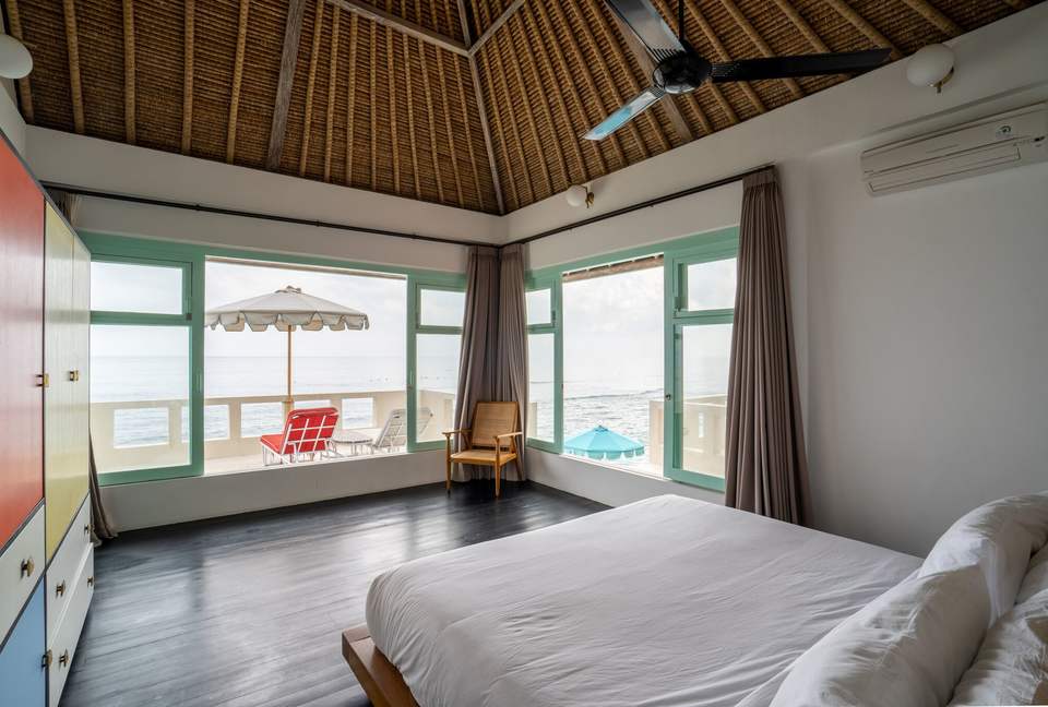 Mandala. The Rocks - Kuta Sel, Indonesia