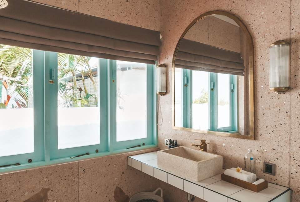 Mandala. The Rocks - Kuta Sel, Indonesia