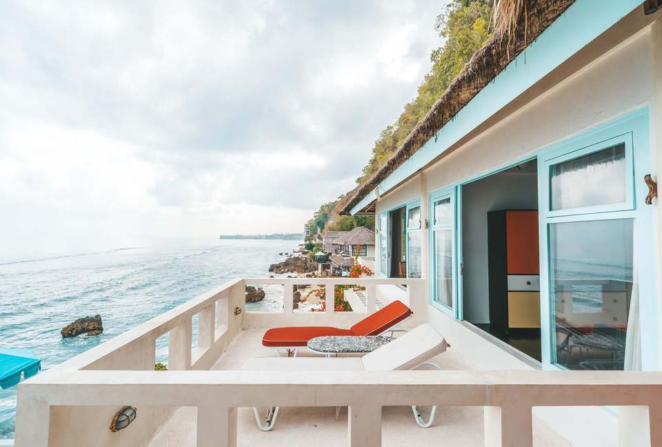 Mandala. The Rocks - Kuta Sel, Indonesia