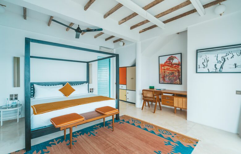 Mandala. The Rocks - Kuta Sel, Indonesia