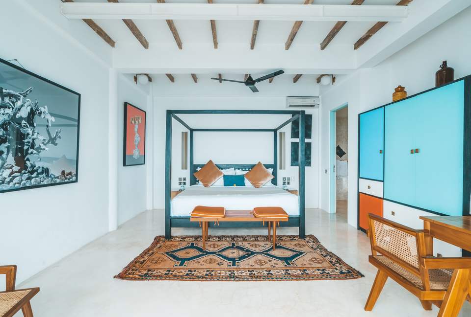 Mandala. The Rocks - Kuta Sel, Indonesia