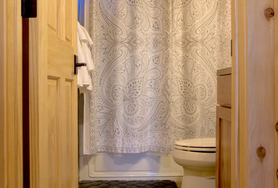 SpruceHaus at Serene Lakes, Lake Tahoe - Soda Springs, California