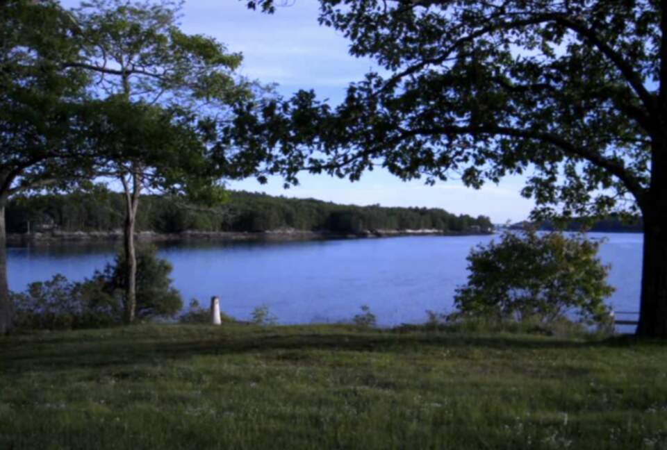 Davis Island Cottage - Edgecomb, Maine