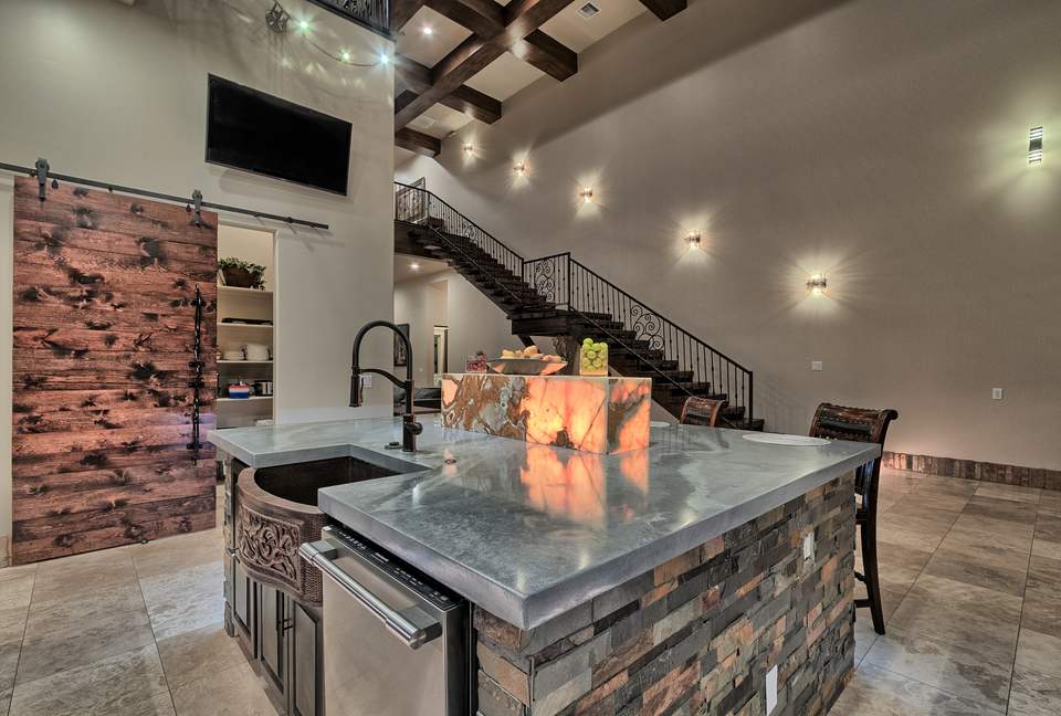 Casa Blanca Luxury Estate - Apache Junction, Arizona