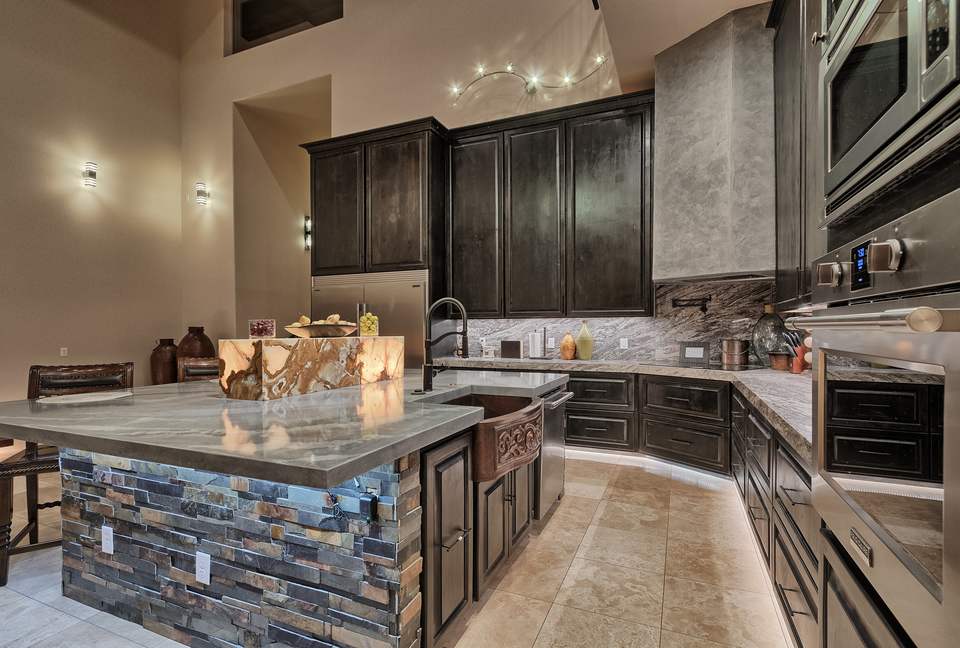 Casa Blanca Luxury Estate - Apache Junction, Arizona