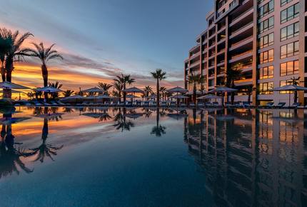 Home exchange in Los Cabos at Garza Blanca Resort, pool at night