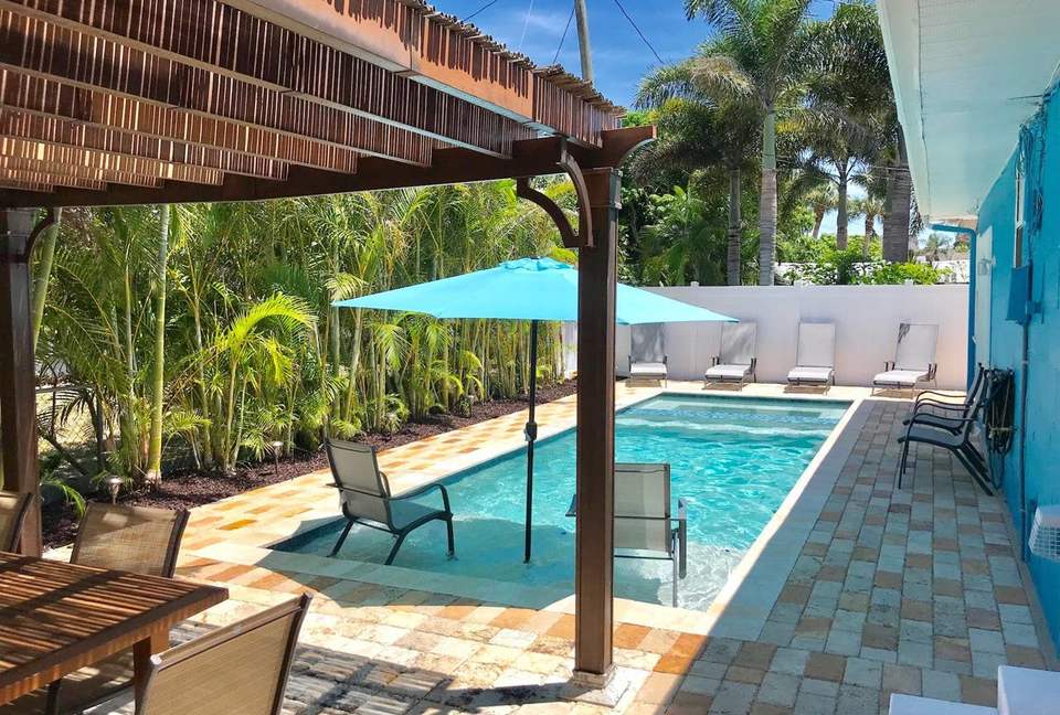 Pool with Spa, Dining Area, and Lounge Area