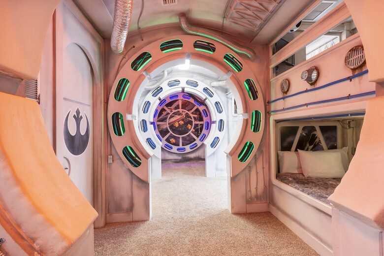 The White House Of Reunion - Reunion, Florida