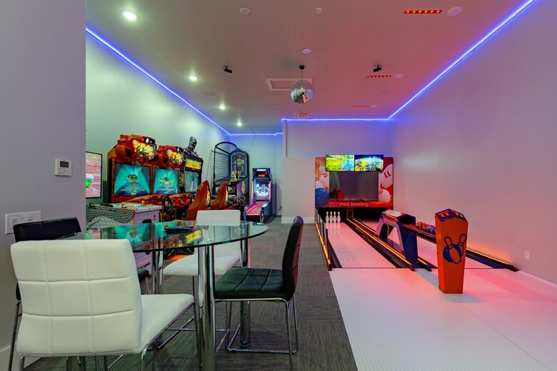 The White House Of Reunion - Reunion, Florida