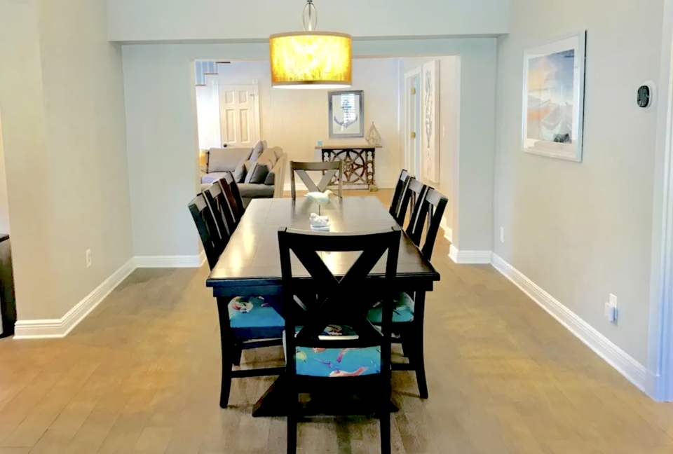 Dining Room with Seating for 8+